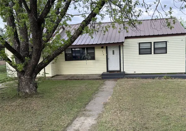 204 Bluffview Drive, Brownwood, TX 76801