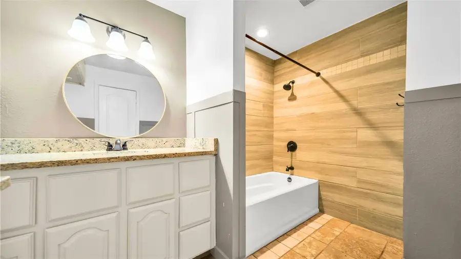 1542 W Reindeer Road, Lancaster, TX 75146 - #2