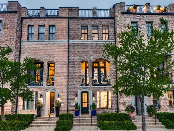 536 S Pearl Expressway, Dallas, TX 75201