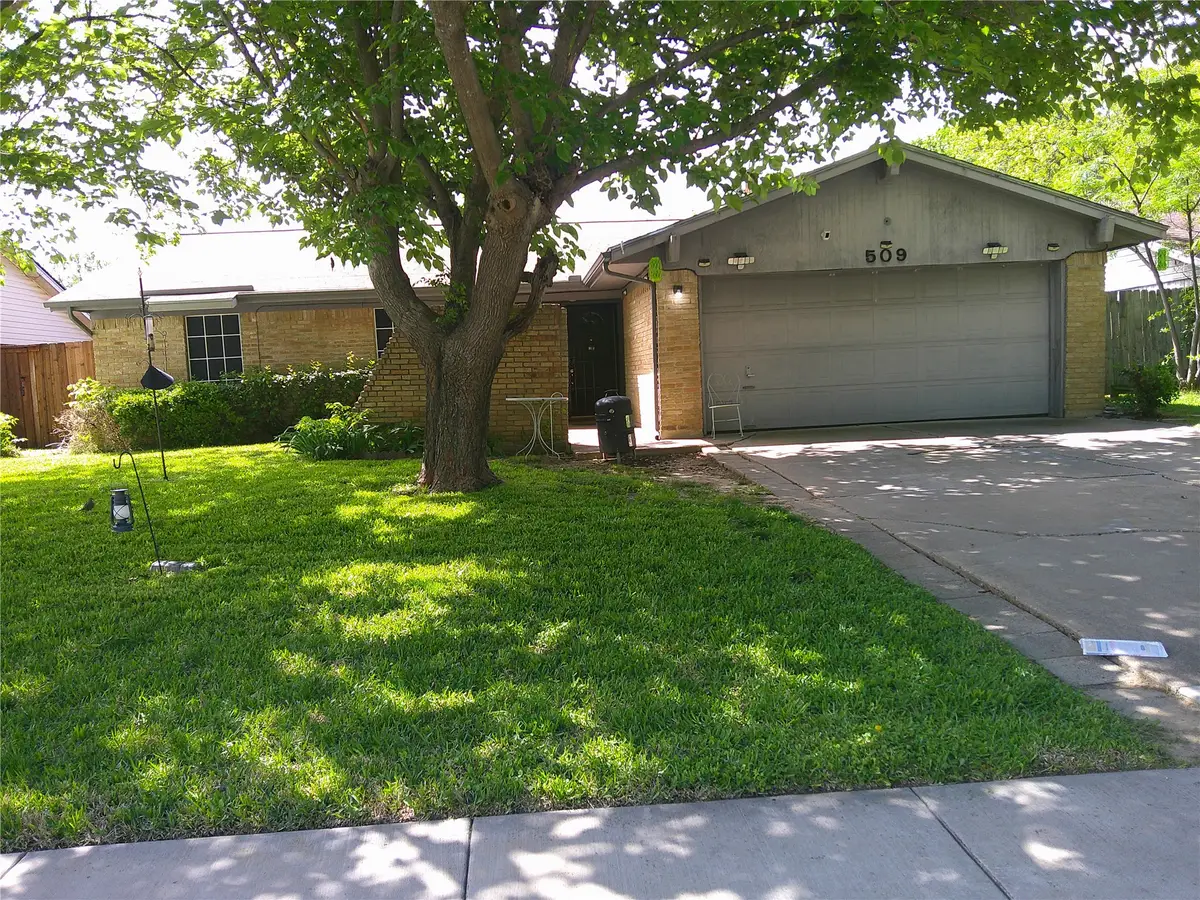 509 W Springdale Lane, Grand Prairie, TX 75052 - #1