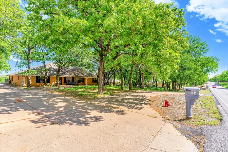6212 Westover Drive, Granbury, TX 76049 - #2