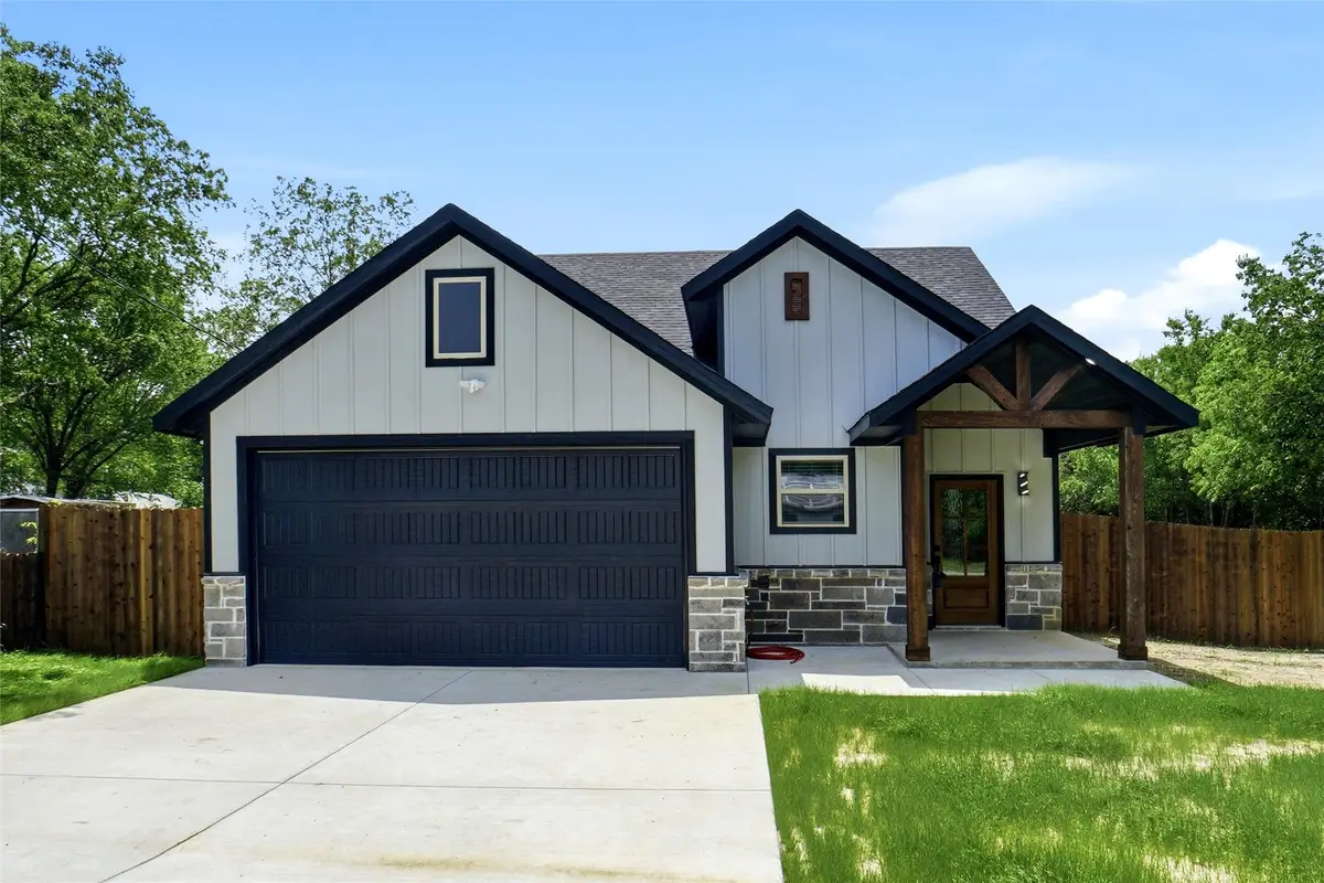 205 W Elm Street, Alvarado, TX 76009 - #1