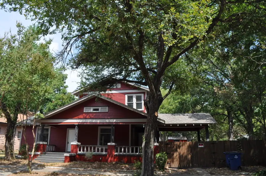 708 N Mckinney Street, Ennis, TX 75119 - #2