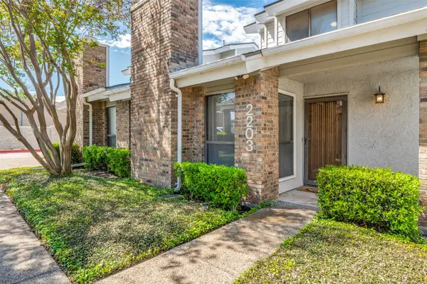 17490 Meandering Way #2203, Dallas, TX 75252
