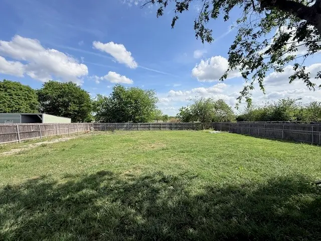 312 Poplar Street, Italy, TX 76651 - #2