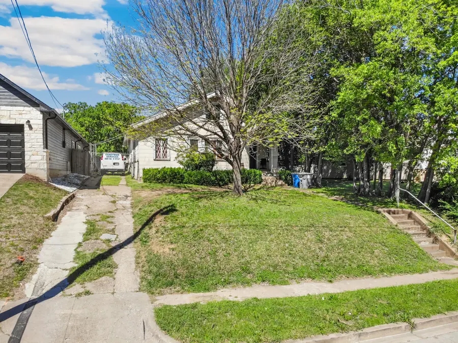 613 N Ewing Avenue, Dallas, TX 75203 - #2