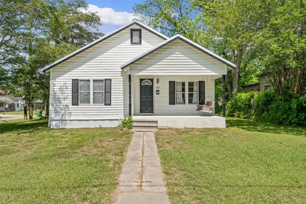 511 W Navasota Street, Groesbeck, TX 76642