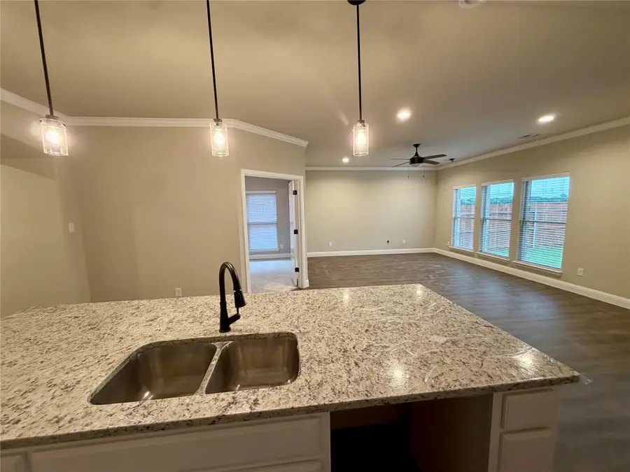 1045 Nighthawk Trail, Alvarado, TX 76009 - #3