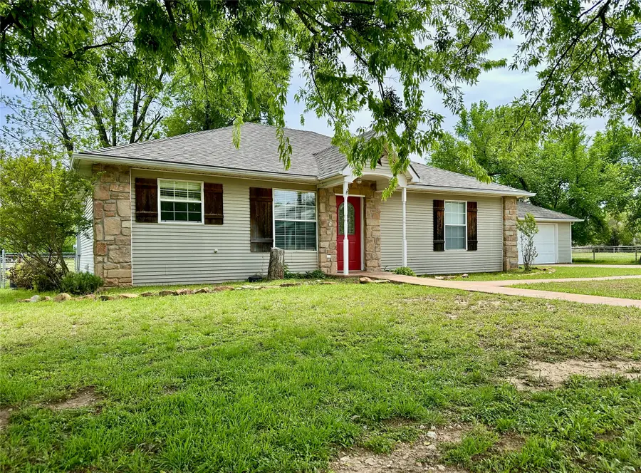 1308 Willis Street, Brownwood, TX 76801 - #2