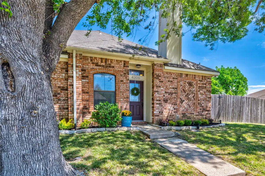 4306 Harvest Hill Road, Carrollton, TX 75010 - #2