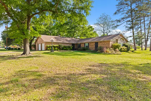 2090 Fort Drive, Longview, TX 75604