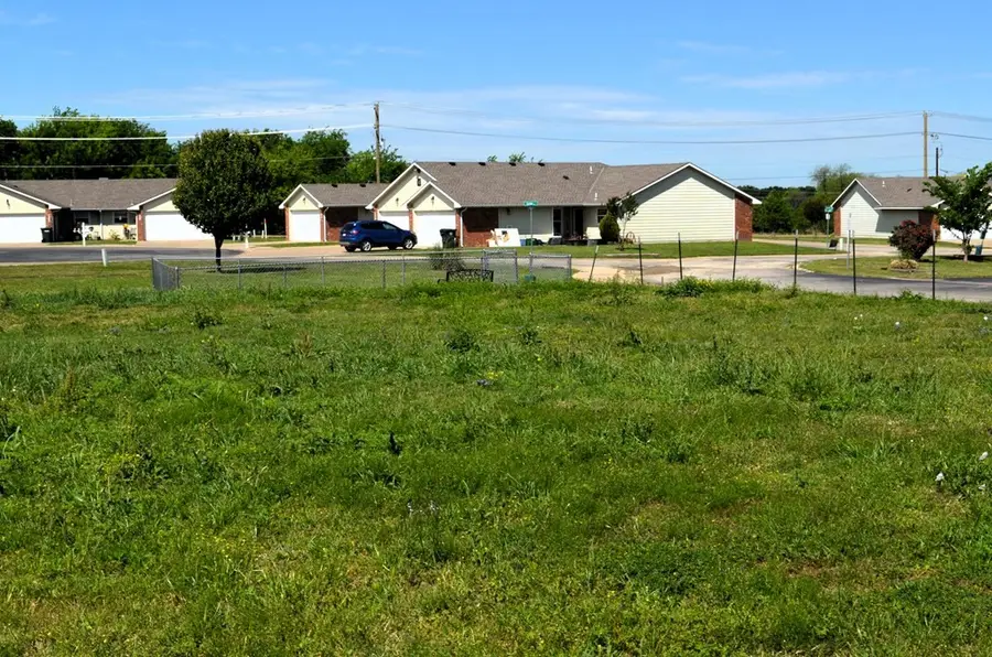 208 Preston Circle, Mabank, TX 75147 - #3