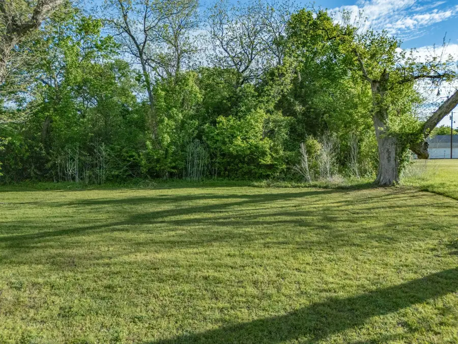 105 Wyatt Street, Waxahachie, TX 75165 - #2