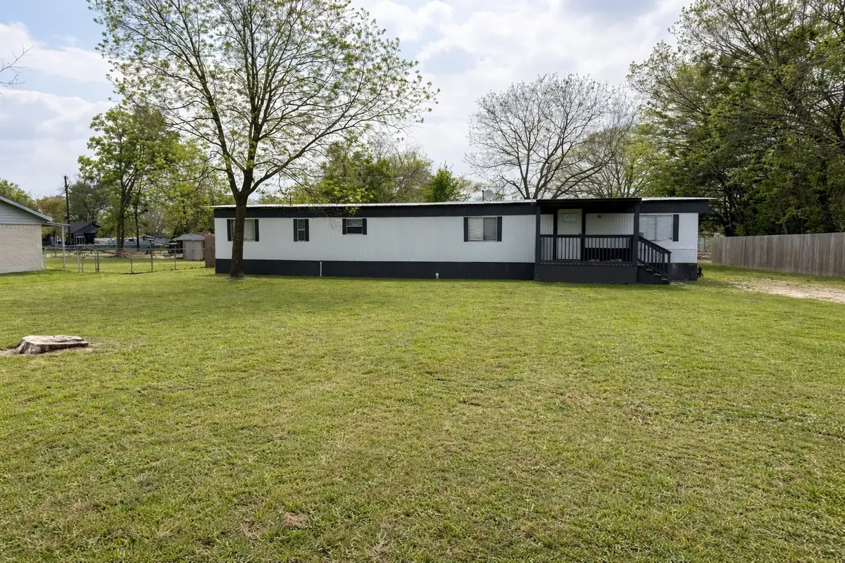 202 S Austin Street, Rice, TX 75155 - #1