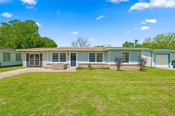 1308 Rose Avenue, Cleburne, TX 76033