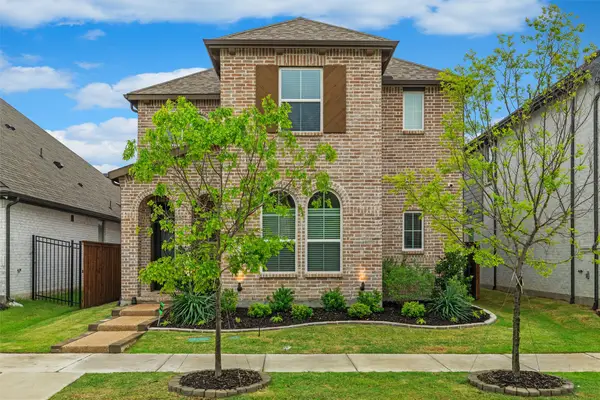 1004 Goldenrod Drive, Crowley, TX 76036