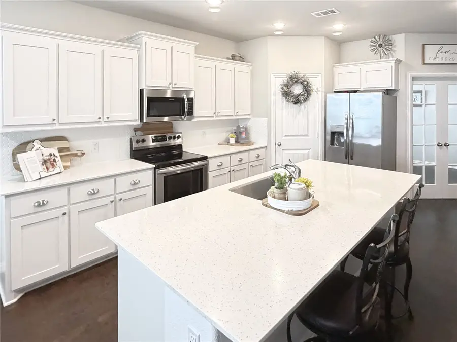 140 Spring Creek Circle, Paradise, TX 76073 - #2