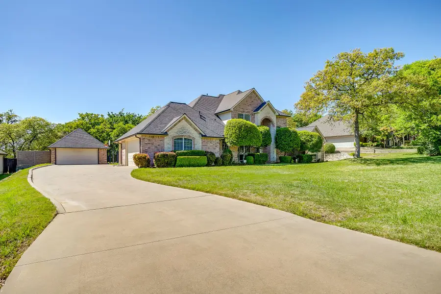 312 Oak Ridge Drive, Burleson, TX 76028 - #2