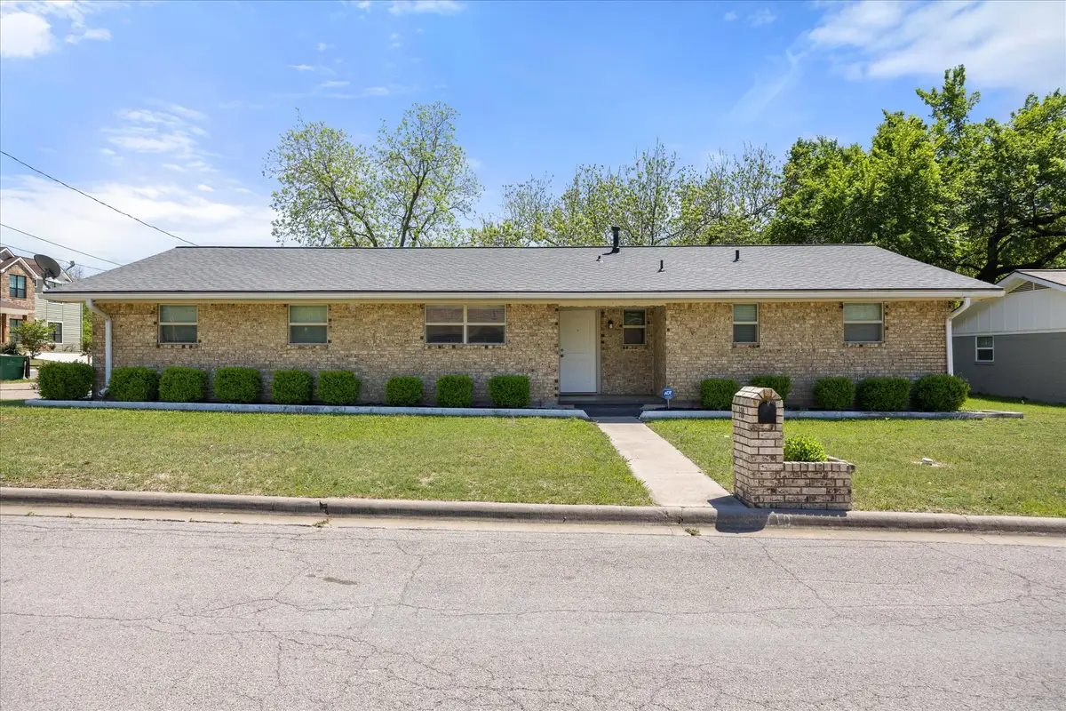 110 Omaha, Stephenville, TX 76401 - #1