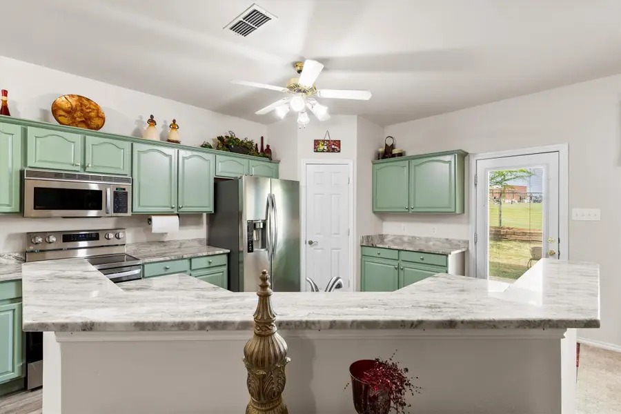 3505 Austin Street, Gainesville, TX 76240 - #2