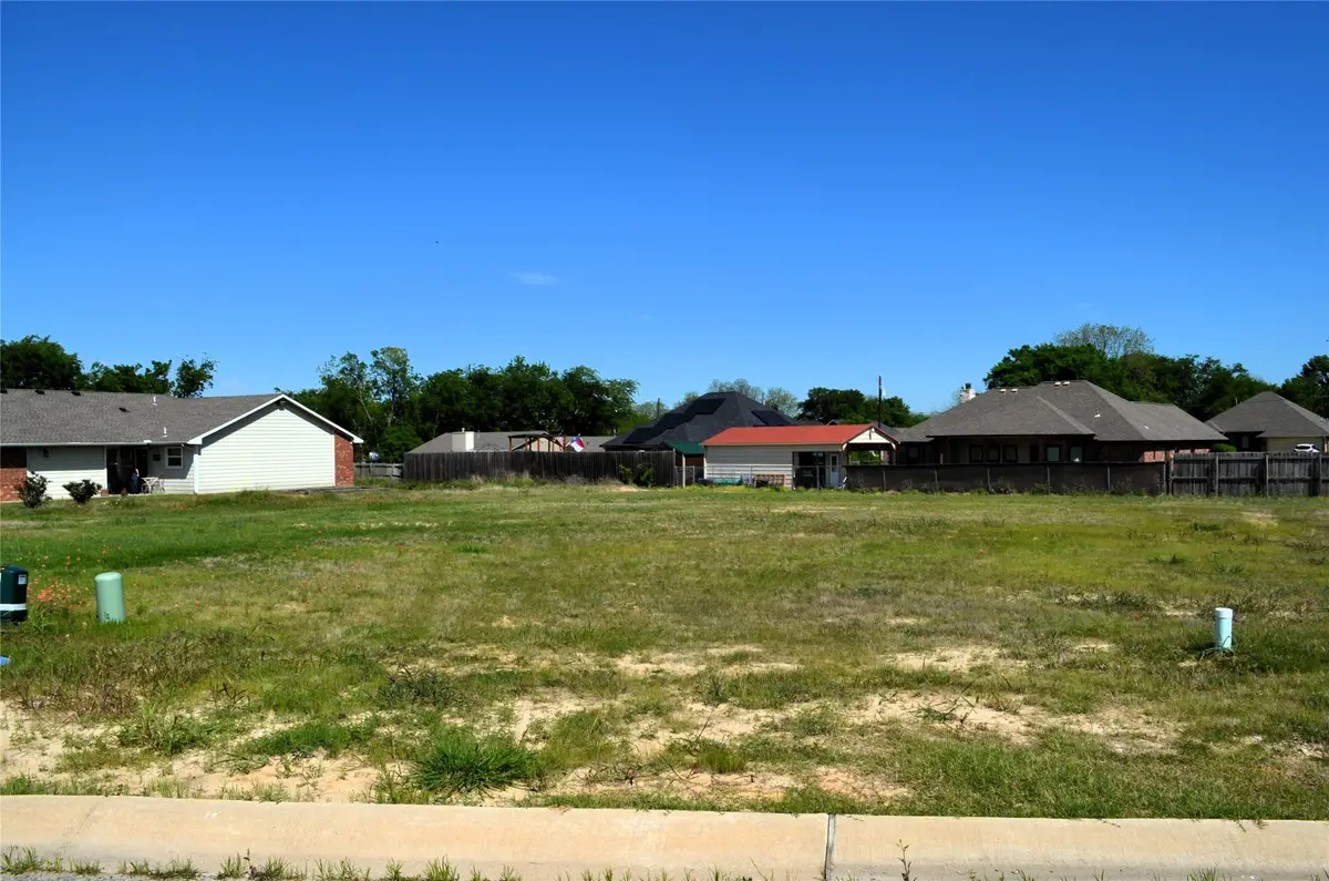 316 Preston Road, Mabank, TX 75147 - #1