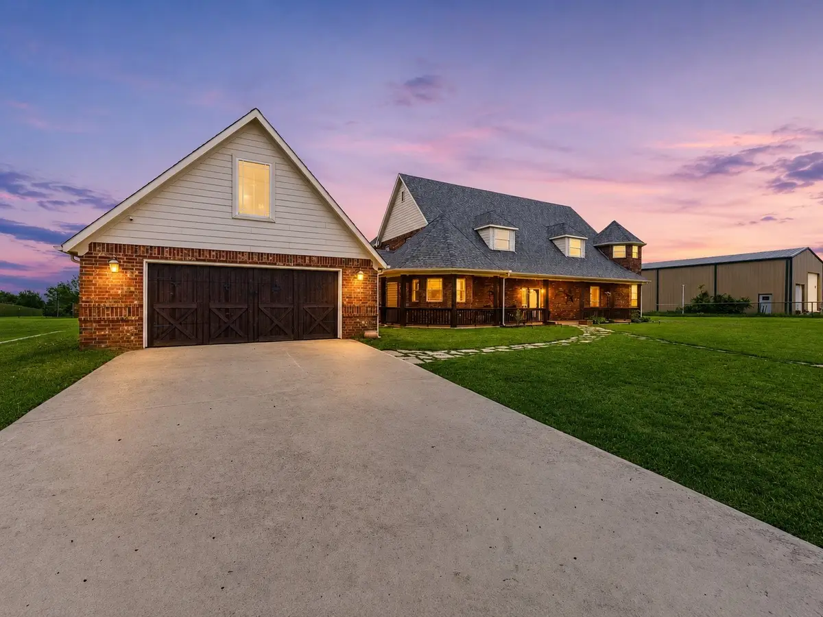 250 Newfield Lane, Springtown, TX 76082 - #1