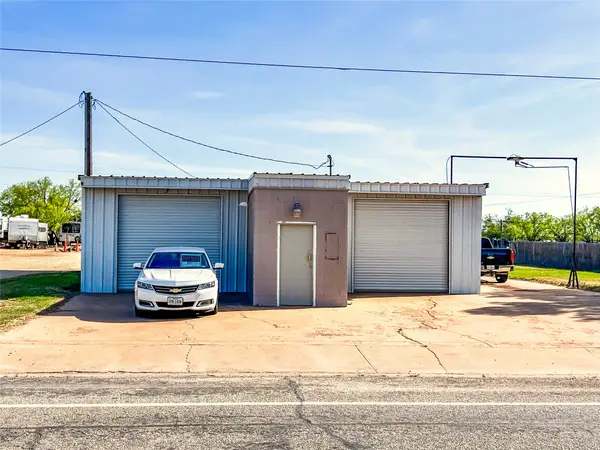 704 N 1st, Haskell, TX 79521