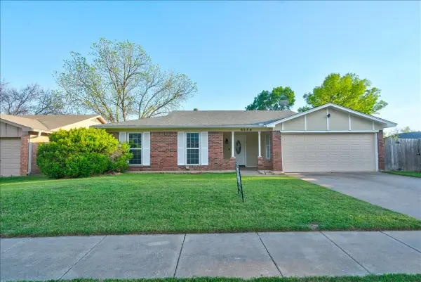 6524 Blue Grass Dr., Watauga, TX 76148