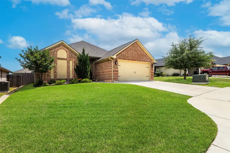 1905 Town Creek Circle, Weatherford, TX 76086 - #2