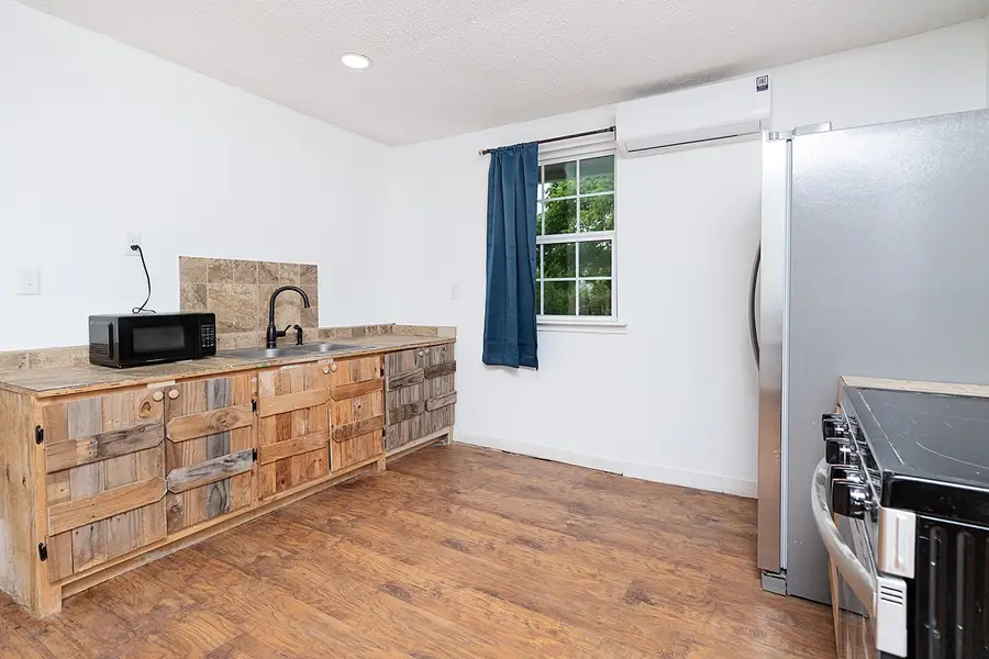 607 W 6th Street, Brady, TX 76825 - #3