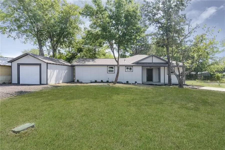 220 Bella Vista Drive, West Tawakoni, TX 75474 - #2