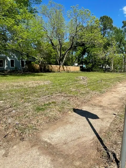 1011 E Houston Street, Paris, TX 75460 - #3