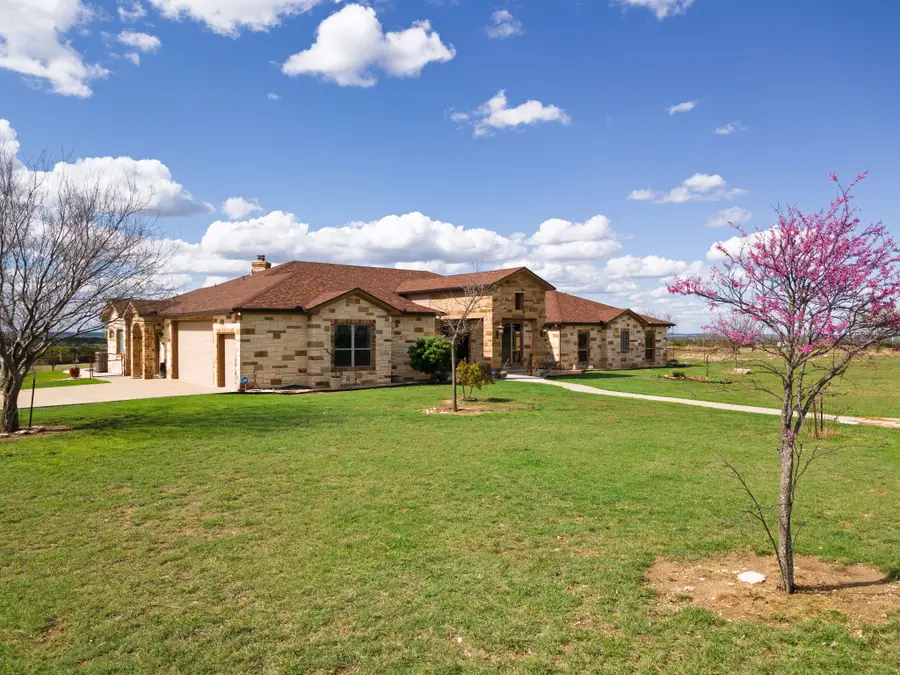 5450 County Road 101, Lampasas, TX 76550 - #2