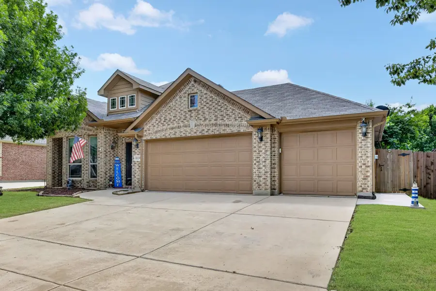 1120 Ponderosa Drive, Aubrey, TX 76227 - #2