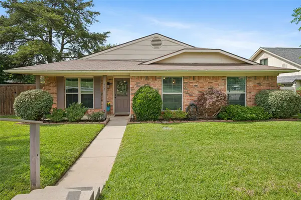 705 Walnut Drive, Lewisville, TX 75067