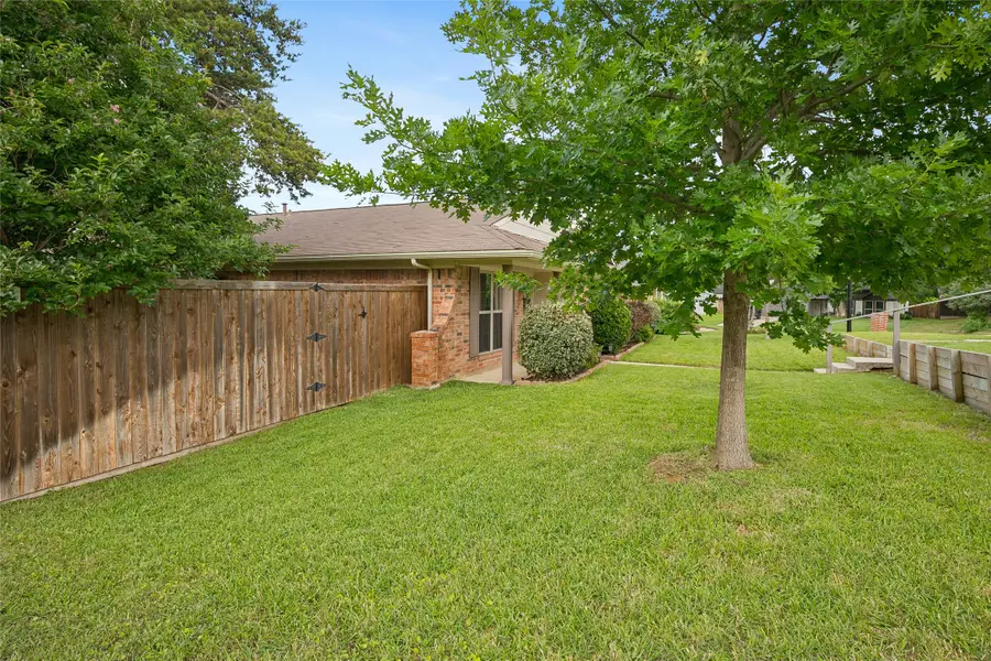 705 Walnut Drive, Lewisville, TX 75067 - #3