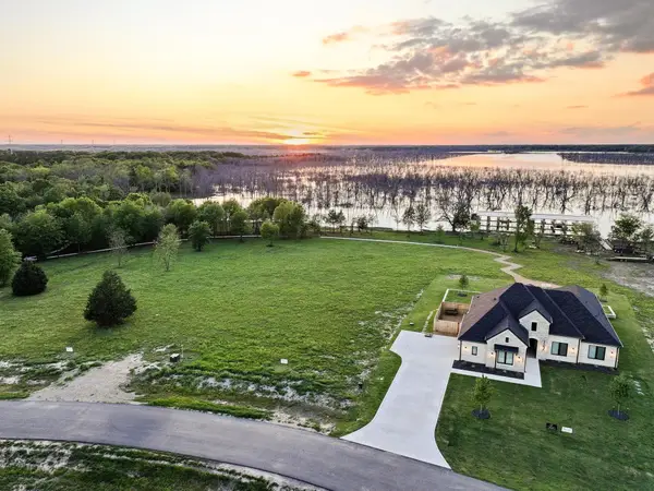 345 Shoreline Drive, Dodd City, TX 75438