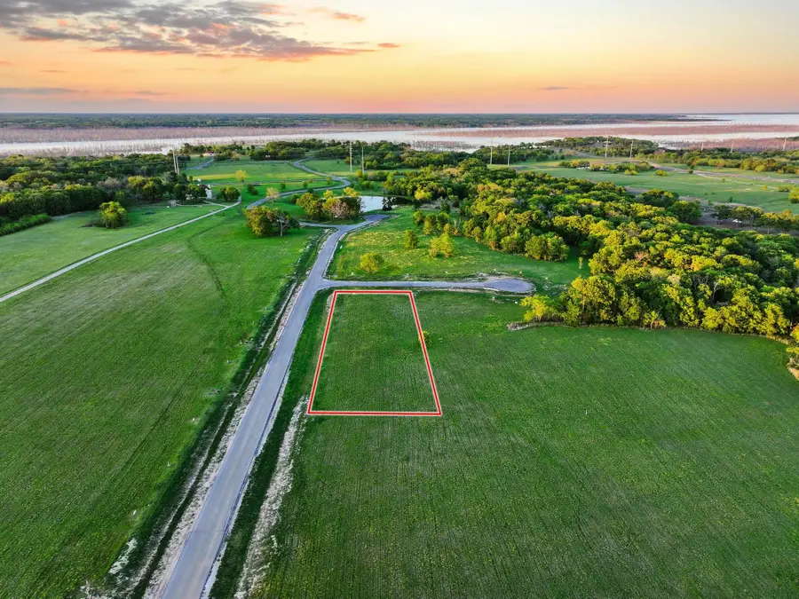 210 Diamond Point, Dodd City, TX 75438 - #2