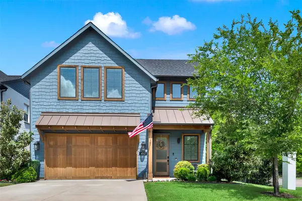 452 Jones Street, Grapevine, TX 76051
