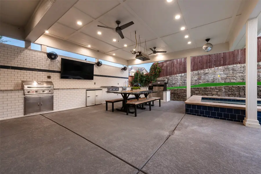 950 Mistletoe Drive, Lantana, TX 76226 - #2