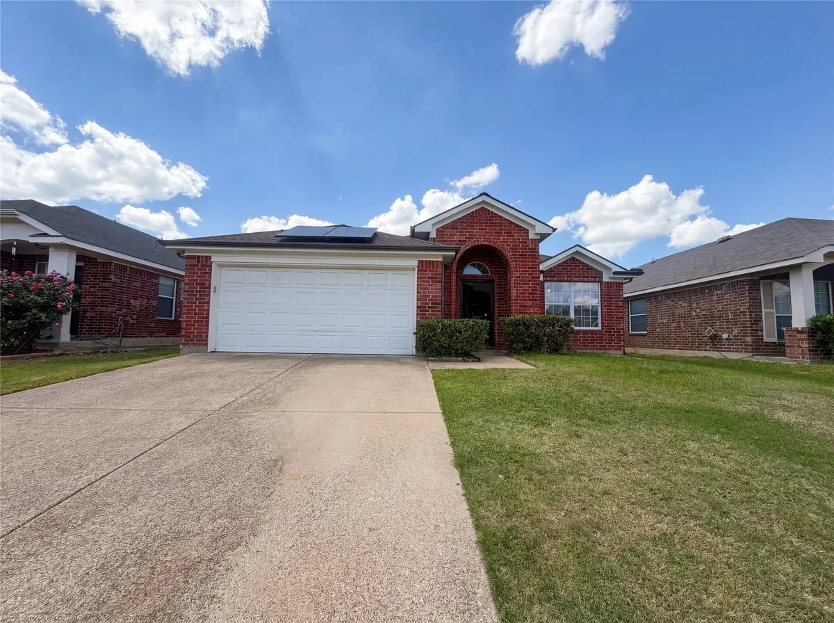 2563 Taos Drive, Grand Prairie, TX 75051 - #1