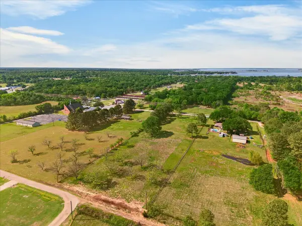 000 E. Will White Rd., Tool, TX 75143