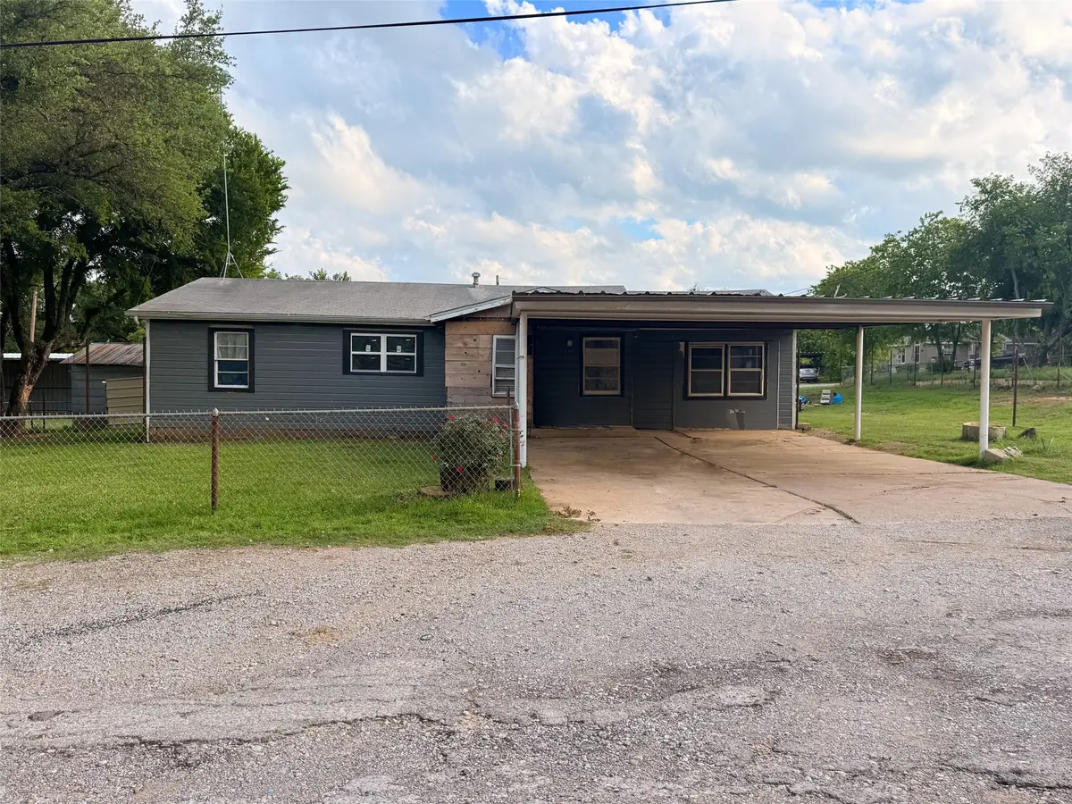 1010 SE 24th Street, Mineral Wells, TX 76067 - #1