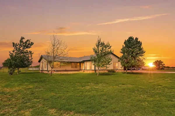 10208 County Road 418, Grandview, TX 76050