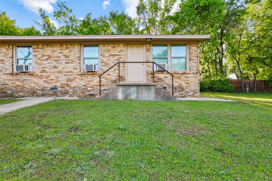 701 W Hull Street #101-2, Denison, TX 75020 - #3