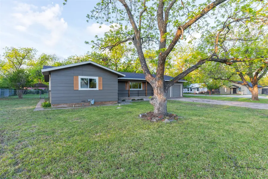 703 Cherry Heights, Clyde, TX 79510 - #2