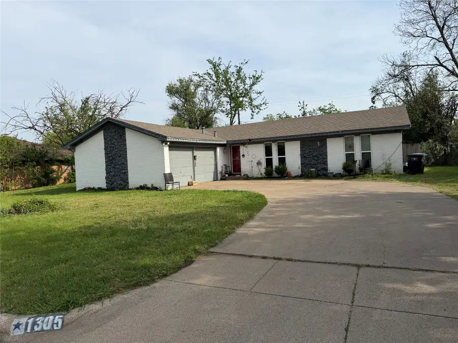 1305 Pinehurst Drive, Fort Worth, TX 76134 - #2