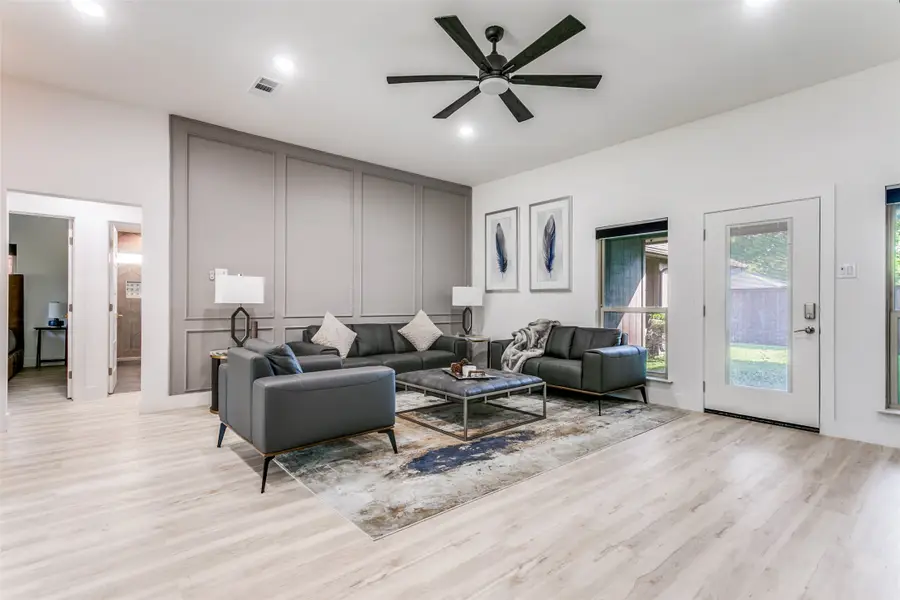 1561 Century Oaks Drive, Lewisville, TX 75077 - #3