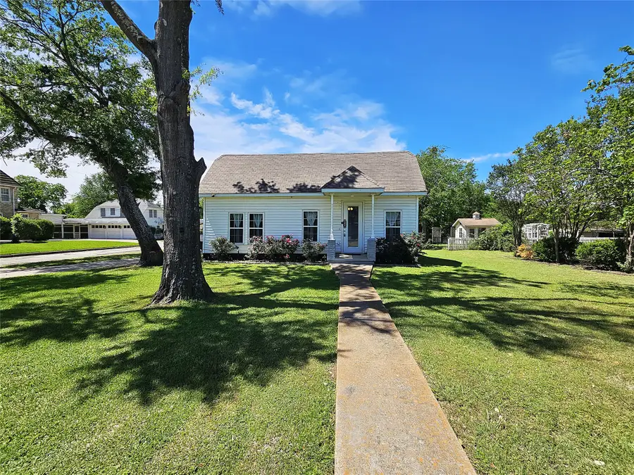 508 S Ross Avenue, Mexia, TX 76667 - #2