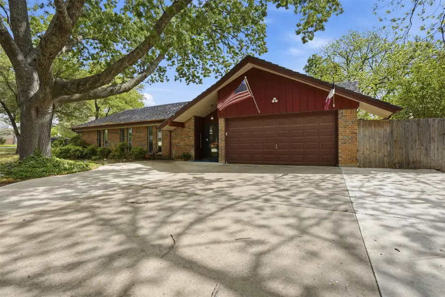 1233 Greenbriar Lane, Cleburne, TX 76033 - #3